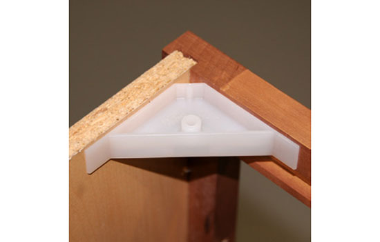 T-362 - White Plastic Corner Brace with Boss and Lip - No Tabs - 1400 Ea per box