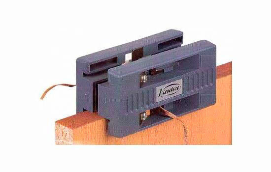 VUAU93 - Dual Blade Flush Edge Trimmer