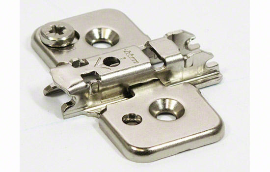 B173H7100 - 0mm Screw-on Cam Adjustable Wing Baseplate for Cliptop Hinges