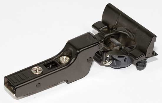 B71B3690BK - 110 Degree Soft-closing Inserta Half Overlay Onyx Black Hinge