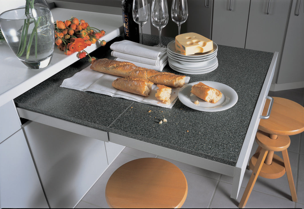 Pull-Out Table Fitting, Top Flex