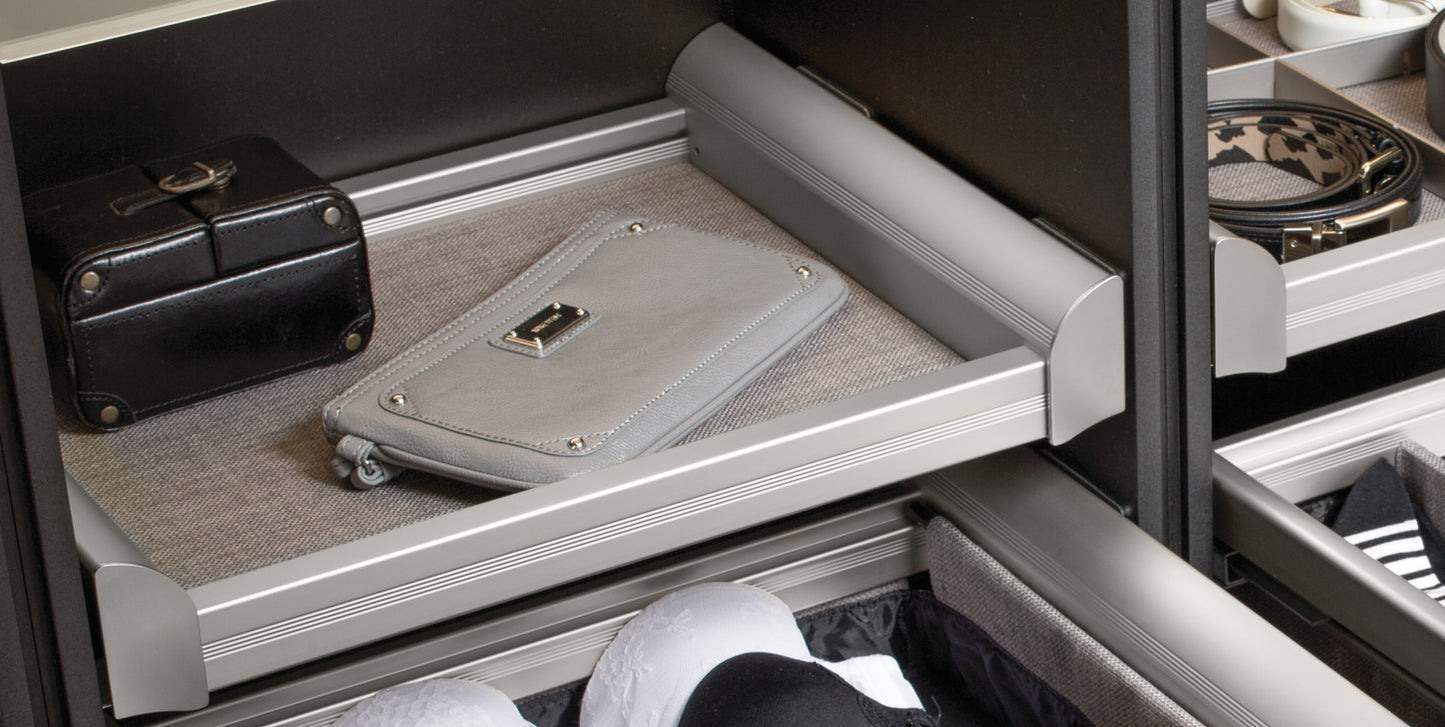 Pull-Out Shelf, TAG ENGAGE