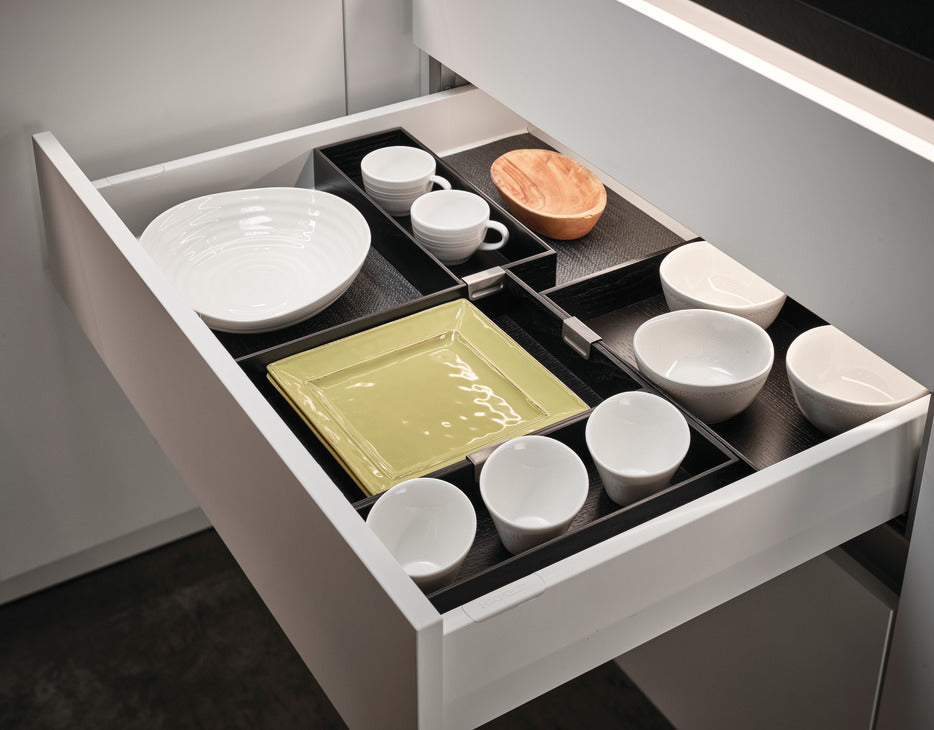 Drawer side runner system, HÃ¤fele Matrix Box P50, drawer side height (3 5/8") 92 mm, load bearing capacity (110 lbs) 50 kg